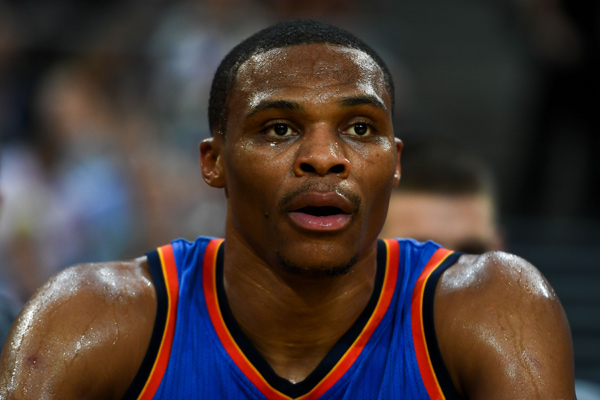 步行者凭借 步行者凭借